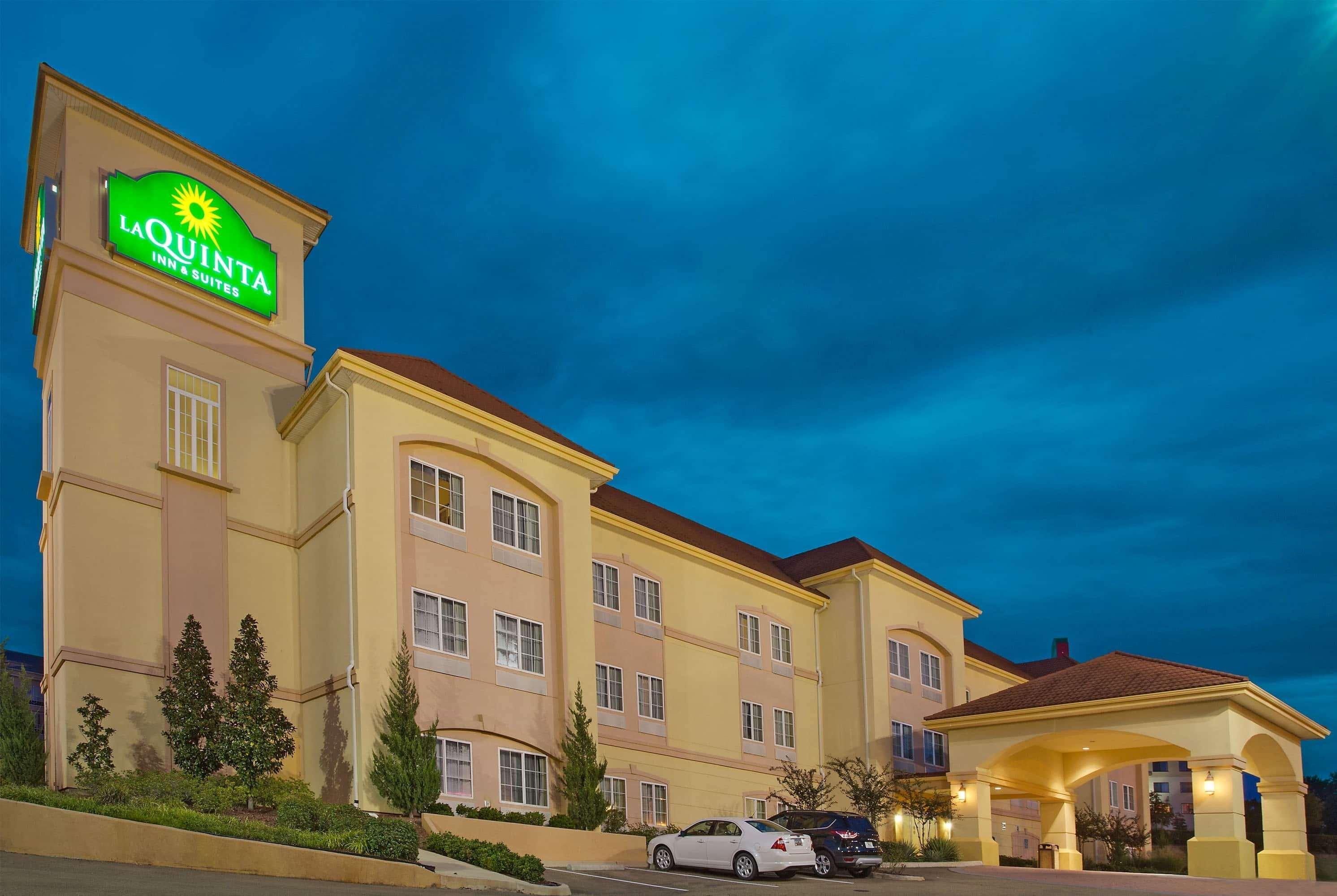 La Quinta By Wyndham Vicksburg Hotel Exterior photo